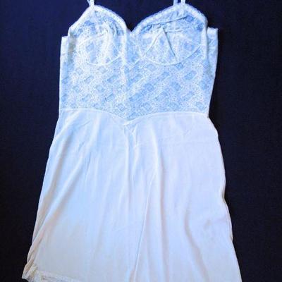 Lot 186: Vintage Size 34 Lace Slips and Silk Gown