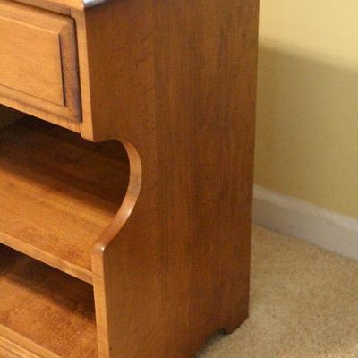 Lot 114: Vintage Shaker Style Wood Bedside Stand with Drawer