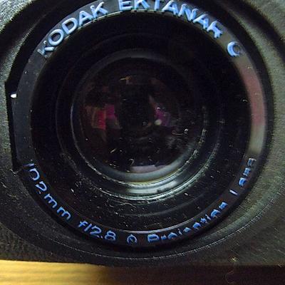 Lot 230: Vintage Kodak Carousel 750H Slide Projector with Screen