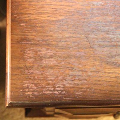 Lot 101: PAIR of American Furniture Co. Bedside Dresser Tables