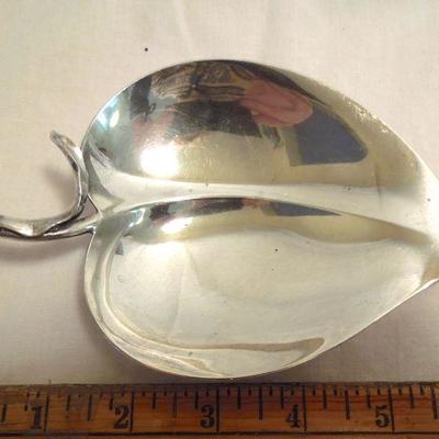 Lot 148: Tiffany & Co Sterling Silver Leaf Candy Nut Small Plate Dish 34 grams