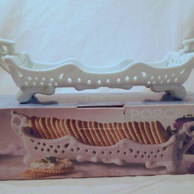Lot 161: Kitchen Serving Holders