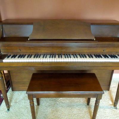Lot 122: Bradford Aeolian Piano and Bench