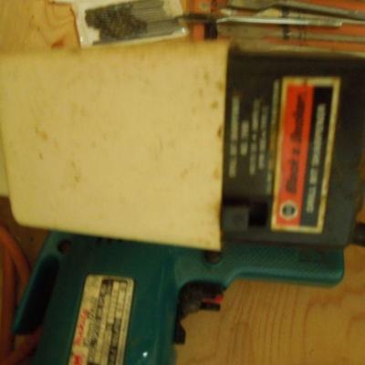 Lot 214: Makita Drill, Drill Bits, Drill Bit Sharpener in Wood Crate Hinged Box