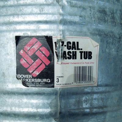 Lot 29: Hobo Garbage Can, Scuttle and Wash Tub