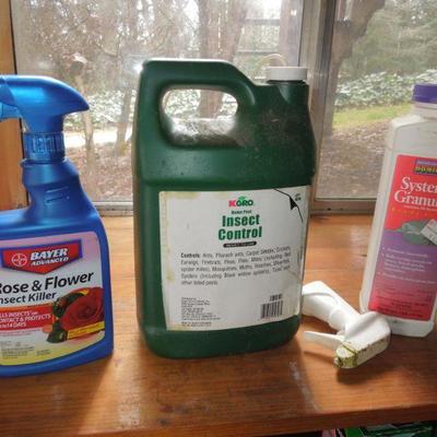 Lot 36: Gardening Chemical, Watering Can and Pump Sprayer