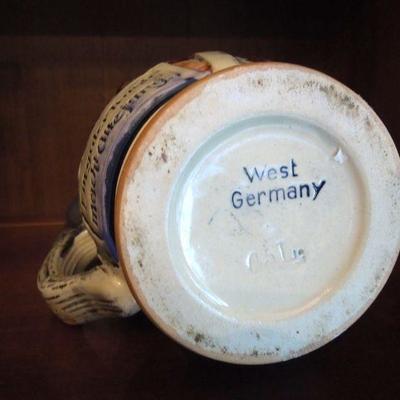 Lot 147: Vintage World Travel Collectibles