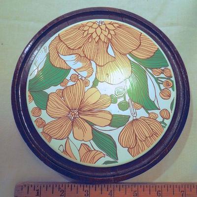 Lot 160: Scandanavian Decoratives, Trivets, Bird Clock