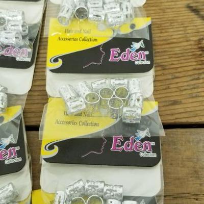 Lot 60 - Hair accessories