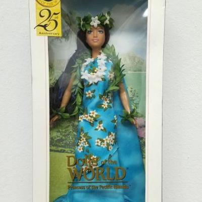 Lot 55 - Dolls of the World