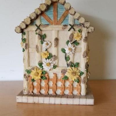 Lot 48 - Decorative Bird House