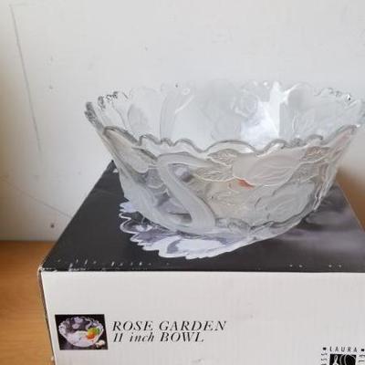 Lot 92 - Rose Garden bowl