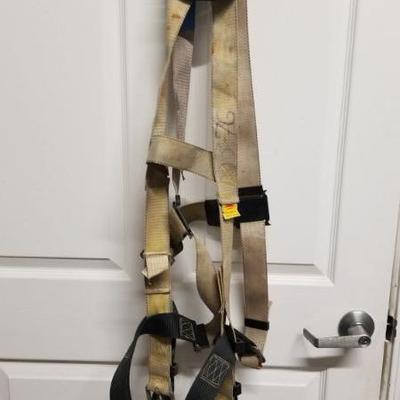 Lot 33 - Climbing Harness