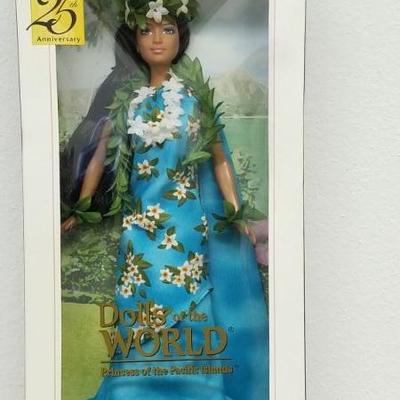 Lot 55 - Dolls of the World