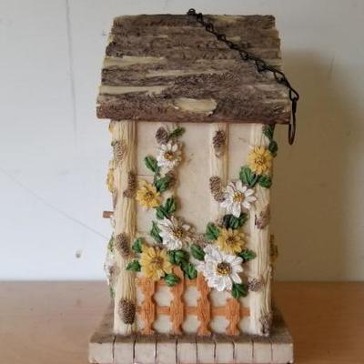 Lot 48 - Decorative Bird House