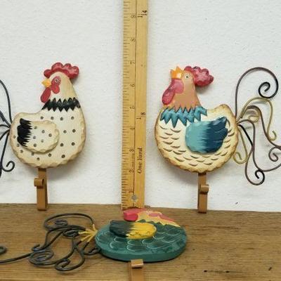 Lot 71 - Lot of 3 Roosters