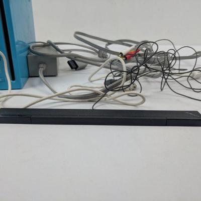 Wii System, Blue, 2 Nunchucks - MISSING NORMAL CONTROLLERS