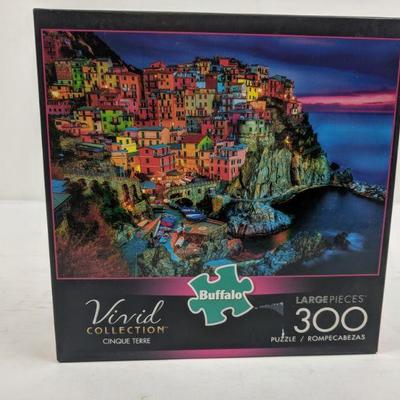 300 PC Puzzle, Vivid Collection, Buffalo - New