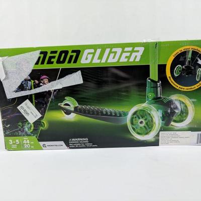 Neon Glider, Green, Ages 3-5, 44lbs Max, Box Damage - New