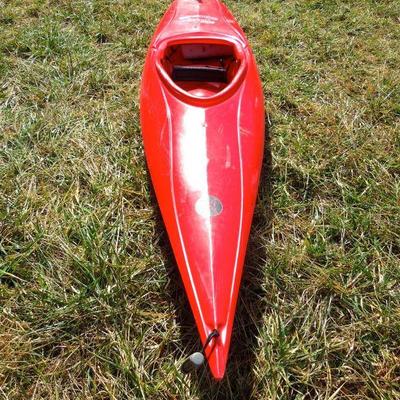 Lot 29: Perception Acadia Scout 10ft Kid's Whitewater Kayak