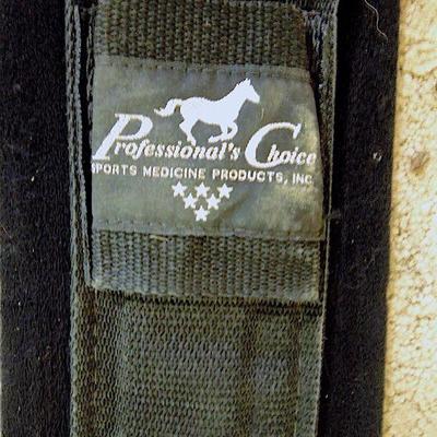 Lot 21: Contour Western Neoprene Cinch Girth 32 In.