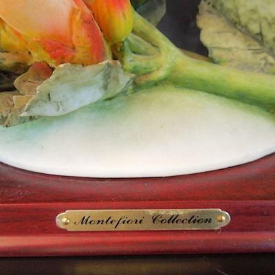 Lot 32: MONTEFIORI Collection 12.5in Hummingbird on Trumpet Vine Statue
