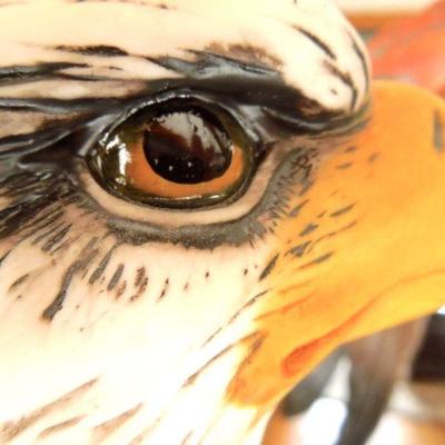 Lot 33: De Capoli Collection Italy Signed Bald Eagle 26in 