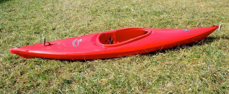 Lot 29: Perception Acadia Scout 10ft Kid's Whitewater Kayak |  EstateSales.org