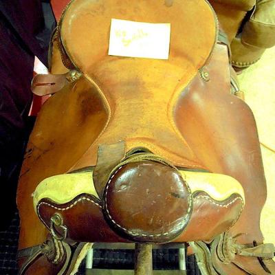  Lot 11: Gaited Tan and Brown 16" Pleasure Trail Saddle 