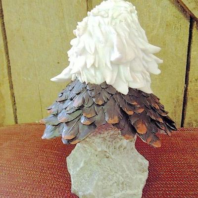 Lot 37: Screaming Bald Eagle Statue Bust 11in
