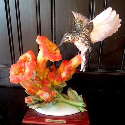 Lot 32: MONTEFIORI Collection 12.5in Hummingbird on Trumpet Vine Statue