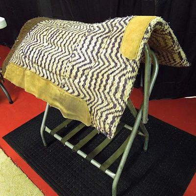 Lot 16: Woven Wool Chevron Saddle Pad
