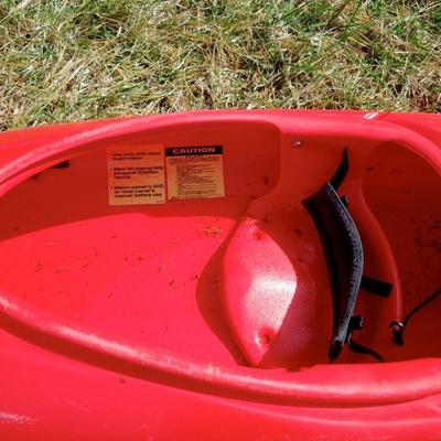 Lot 29: Perception Acadia Scout 10ft Kid's Whitewater Kayak