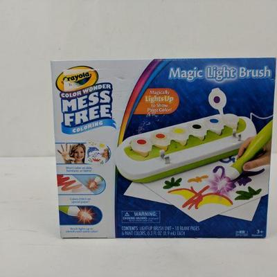 Magic Light Brush, Color Wonder Mess Free, 18 Blank Pgs, Brush Clips - New