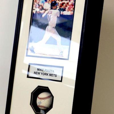 MIKE PIAZZA NY Mets Autographed Baseball + Photo in Frame/Shadow Box - D-048