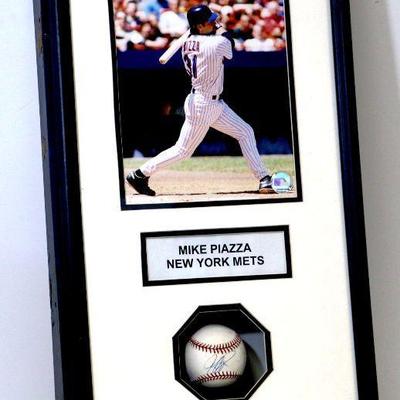 MIKE PIAZZA NY Mets Autographed Baseball + Photo in Frame/Shadow Box - D-048