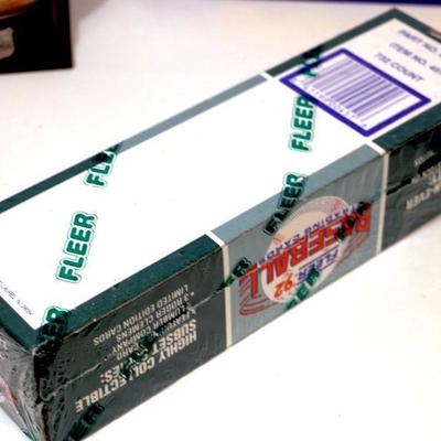 1992 FLEER Baseball Cards Factory Complete Set Sealed Box 732 Cards - D-027