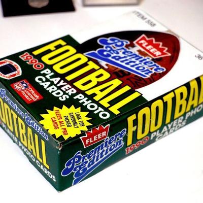 1990 FLEER Football NFL Player Photo Cards Factory Complete Wax Packs Box D-006