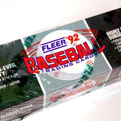 1992 FLEER Baseball Cards Factory Complete Set Sealed Box 732 Cards - D-027