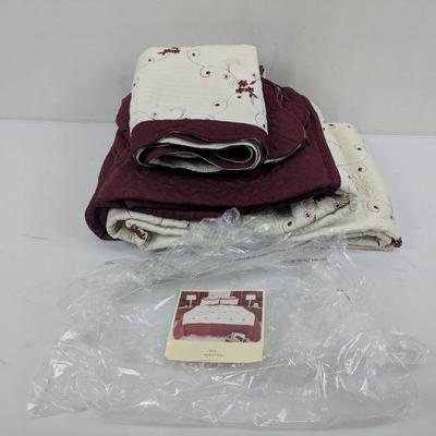 Queen Quilt with King Shams, Burgundy & Cream, Never Used
