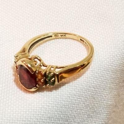14k yellow gold, 3.2 grams gemstone ring