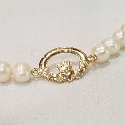 14k Claddagh pearl bracelet