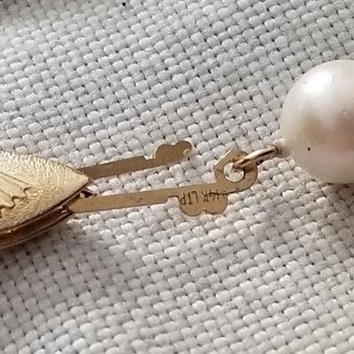 14k, Akoya pearl necklace.
