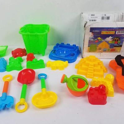16 piece Kids Beach Toys Set w/ Mesh Bag - New