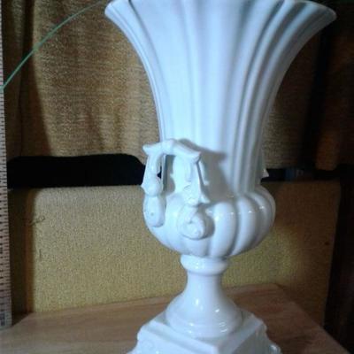 Vase and flowers 
