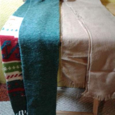 2 scarves 