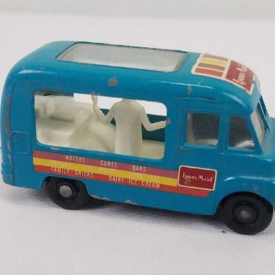 Vintage Commer Ice Cream Canteen Lesney No. 47 