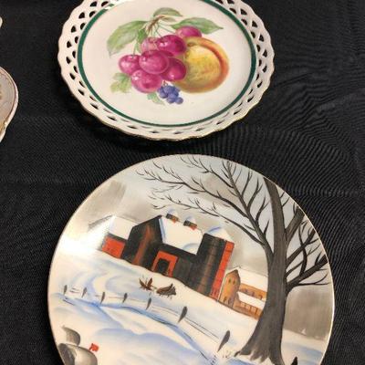 Lot 96 Mixed China plate special 