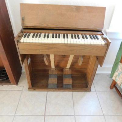 Child's Estey Pump Organ Oak Cabinet  