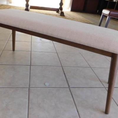 Cushioned Bench with Wood Frame 41